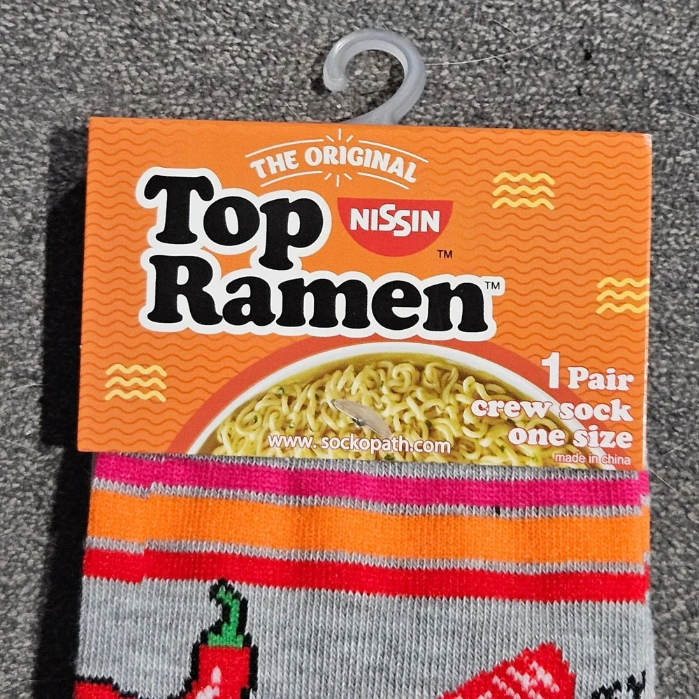 Nissin Top Ramen Crew Socks Mens Grey Multicolor Food Novelty One‎ Size NWT